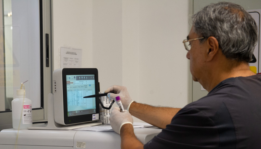 Funcionario del Servicio Nacional de Sangre