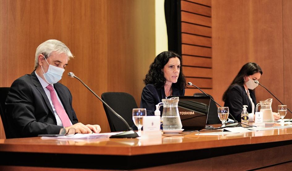 Autoridades del Ministerio de Economía y Finanzas Autoridades del Ministerio de Economía y Finanzas