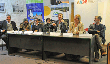 Director de OPP, Álvaro García, y ministra Liliam Kechichian con autoridades de Maldonado y Lavalleja Director de OPP, Álvaro García, y ministra Liliam Kechichian con autoridades de Maldonado y Lavalleja