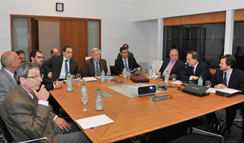 Reunión entre el gobierno y los partidos políticos de oposición en la Torre Ejecutiva Reunión entre el gobierno y los partidos políticos de oposición en la Torre Ejecutiva