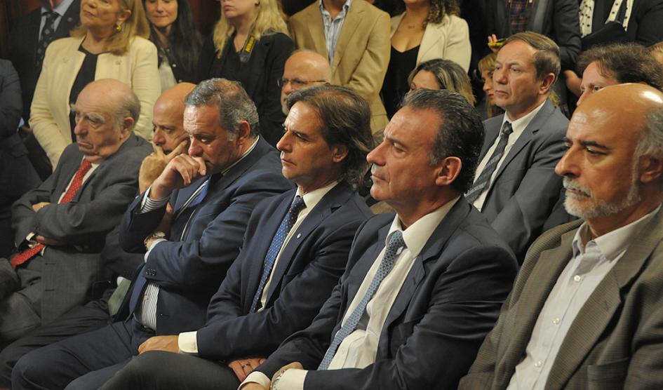 Presidente Lacalle Pou y autoridades de Gobierno