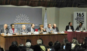 Presentación del documento en Montevideo Presentación del documento en Montevideo
