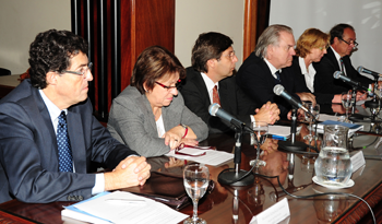 Autoridades de Derechos Humanos presentan informe Autoridades de Derechos Humanos presentan informe