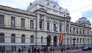 Fachada de la Universidad de la República