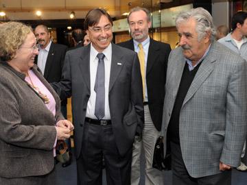 Presidente José Mujica con AEBU Presidente José Mujica con AEBU