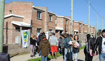 Entrega de viviendas nuevas a exresidentes del asentamiento Cañada Matilde Pacheco de Montevideo Entrega de viviendas nuevas a exresidentes del asentamiento Cañada Matilde Pacheco de Montevideo