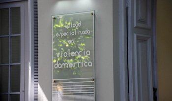 Cartel de unidad especializada en violencia de género Cartel de unidad especializada en violencia de género