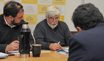 Ministro Eduardo Bonomi reunido con organizaciones sociales en Tacuarembó Ministro Eduardo Bonomi reunido con organizaciones sociales en Tacuarembó