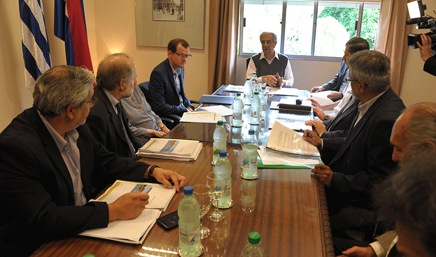 Reunión con el grupo de alcaldes de la cuenca del río Santa Lucía Reunión con el grupo de alcaldes de la cuenca del río Santa Lucía