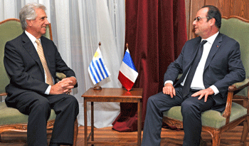 Vázquez y Hollande en la residencia de la avenida Suárez. Vázquez y Hollande en la residencia de la avenida Suárez.