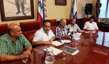 Autoridades de CARU e Intendencia de Paysandú Autoridades de CARU e Intendencia de Paysandú