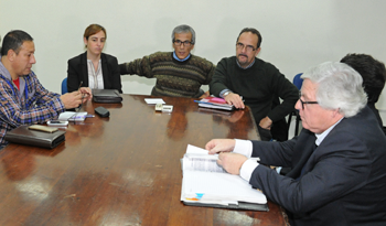 Director de Trabajo, Juan Castillo, con representantes de trabajadores y empresarios de FRIPUR Director de Trabajo, Juan Castillo, con representantes de trabajadores y empresarios de FRIPUR