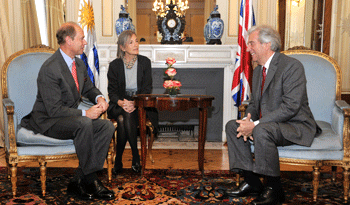 El príncipe Eduardo de Inglaterra y el Presidente de Uruguay, Tabaré Vázquez El príncipe Eduardo de Inglaterra y el Presidente de Uruguay, Tabaré Vázquez