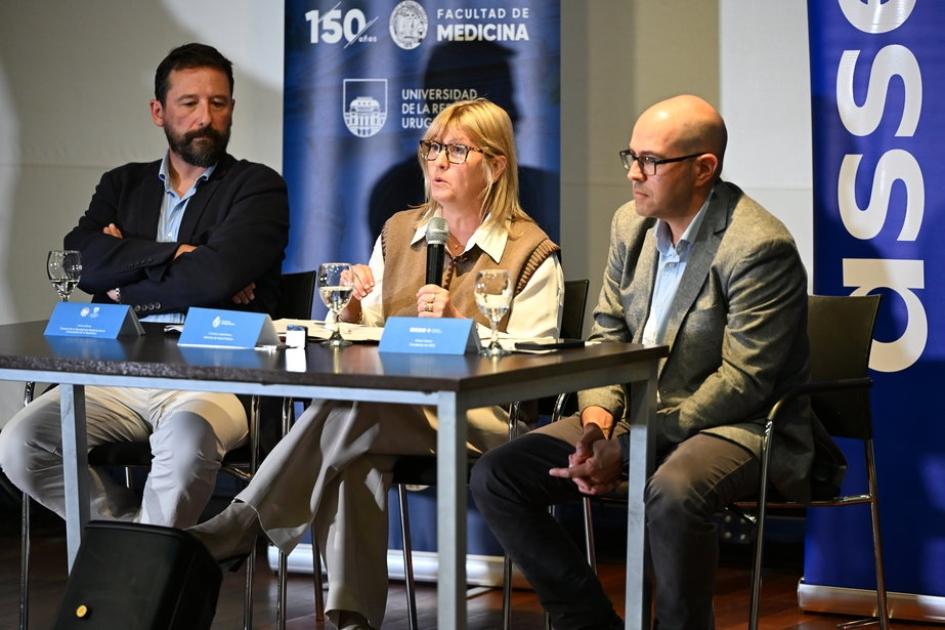 Arturo Briva, Cristina Lustemberg y Leonel Briozzo