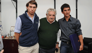 Presidente de la República, José Mujica, con Humberto Duarte y Sergio Apolinario Presidente de la República, José Mujica, con Humberto Duarte y Sergio Apolinario