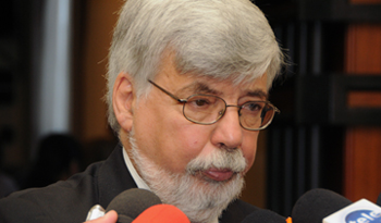 Ministro Eduardo Bonomi en declaraciones a la prensa Ministro Eduardo Bonomi en declaraciones a la prensa