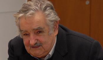 El Presidente José Mujica instó a los uruguayos a concurrir a las urnas este domingo El Presidente José Mujica instó a los uruguayos a concurrir a las urnas este domingo