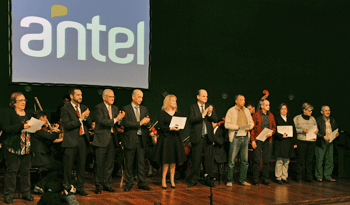 Antel y funcionarios celebran 43 años de la empresa pública Antel y funcionarios celebran 43 años de la empresa pública