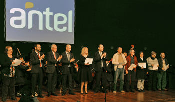 Antel y funcionarios celebran 43 años de la empresa pública