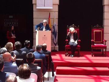 El Presidente Mujica recibe el premio Libertad Cortes de Cádiz El Presidente Mujica recibe el premio Libertad Cortes de Cádiz
