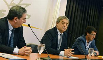Presentación del programa de apoyo a los clubes de la Organización de Fútbol del Interior Presentación del programa de apoyo a los clubes de la Organización de Fútbol del Interior
