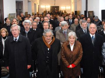 Autoridades presentes Autoridades presentes