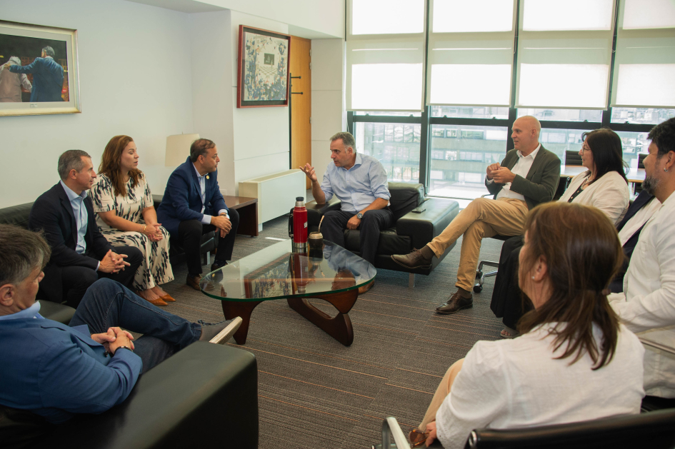 Presidente Orsi recibió a delegación de Mercociudades