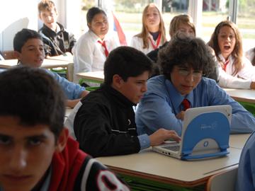 Estudiantes en clase Estudiantes en clase