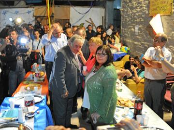 Presidente José Mujica en la Mesa para la Paz de Santa Lucía Presidente José Mujica en la Mesa para la Paz de Santa Lucía