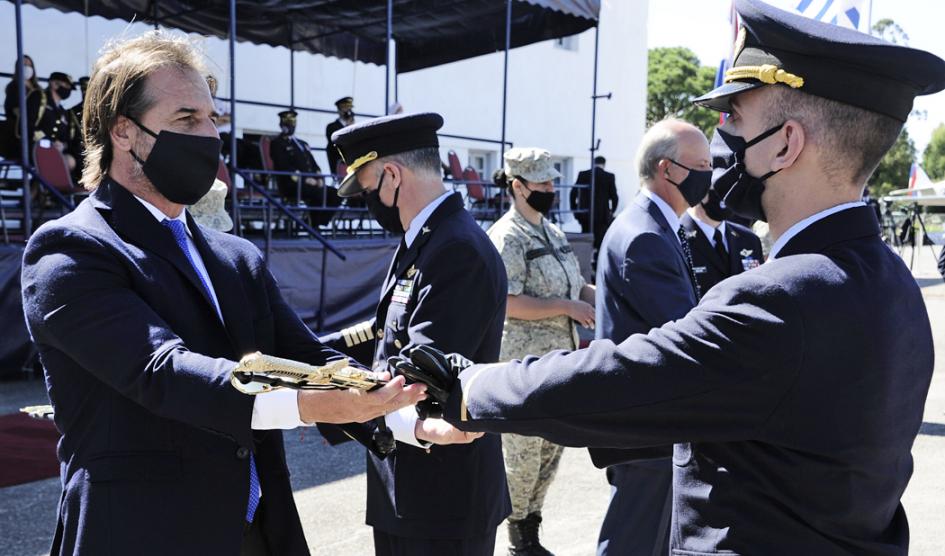 Presidente Lacalle Pou en clausura de cursos de Escuela Militar de Aeronáutica Presidente Lacalle Pou en clausura de cursos de Escuela Militar de Aeronáutica
