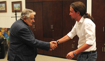 Presidente Mujica recibió al representante de "Podemos" en Torre Ejecutiva