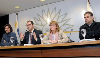 Gerardo Barrios, Juan Andrés Roballo, Cristina Lustemberg.y Pablo Inthamoussu Gerardo Barrios, Juan Andrés Roballo, Cristina Lustemberg.y Pablo Inthamoussu