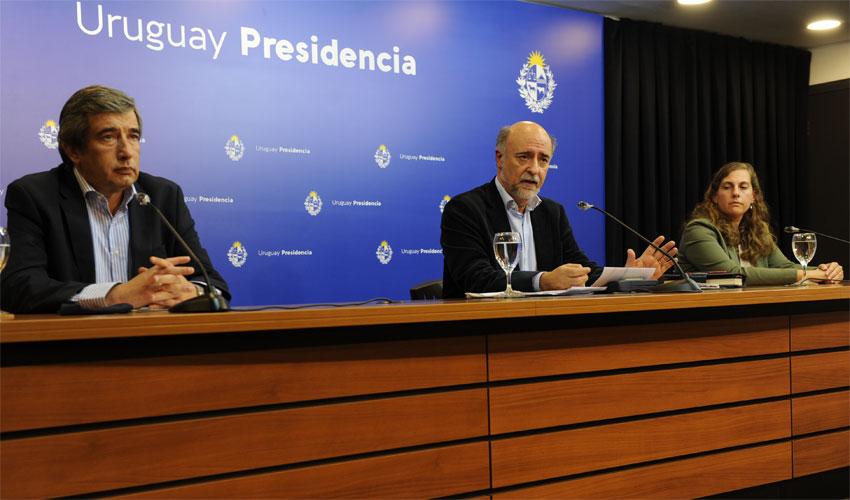Ministro Pablo Mieres, subsecretario Mario Aritzi y directora Valentina Arlegui Ministro Pablo Mieres, subsecretario Mario Aritzi y directora Valentina Arlegui