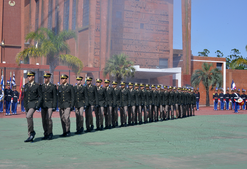 Nuevos alféreces del Ejército Nacional