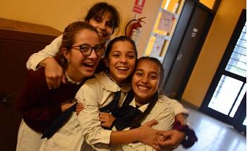 Alumnas de la escuela N° 102 de Dolores Alumnas de la escuela N° 102 de Dolores
