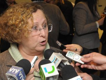 Sin imagen Sin imagen