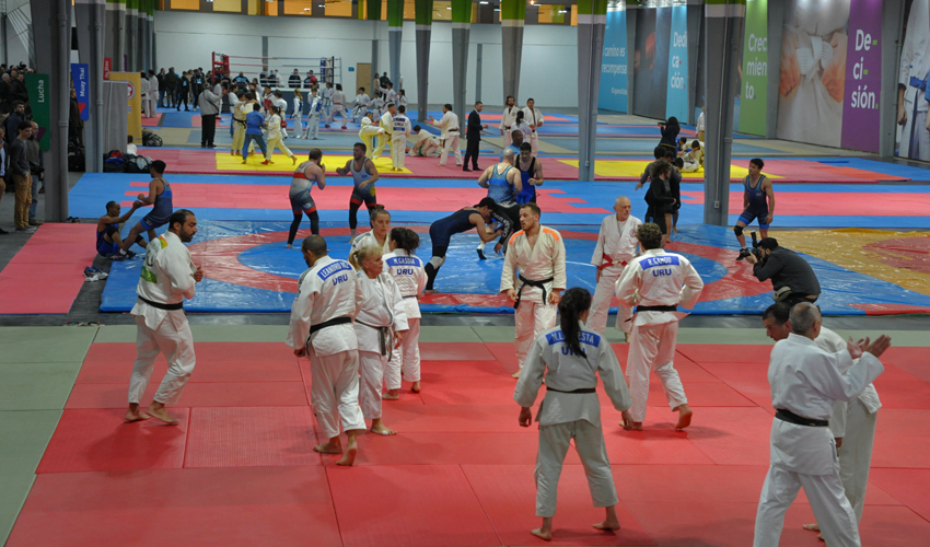 Centro de entrenamiento para deportes de combate Centro de entrenamiento para deportes de combate