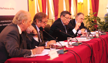 Foro "Inserción Internacional de Uruguay" en la sede de la Cámara Mercantil Foro "Inserción Internacional de Uruguay" en la sede de la Cámara Mercantil