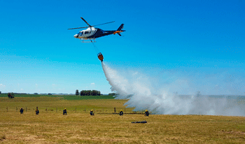 Aviones preparados para atacar incendios