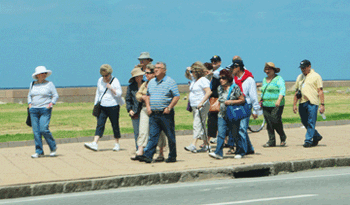 Turismo Social marcha hacia la Costa de Oro Turismo Social marcha hacia la Costa de Oro