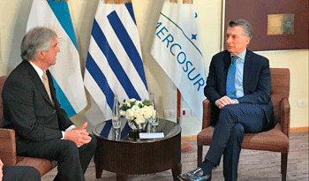 Tabaré Vázquez con Mauricio Macri Tabaré Vázquez con Mauricio Macri