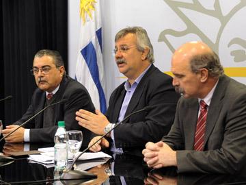 Ministro Pintado en conferencia de prensa Ministro Pintado en conferencia de prensa