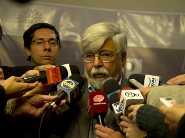 Ministro del Interior, Eduardo Bonomi, en declaraciones a la prensa Ministro del Interior, Eduardo Bonomi, en declaraciones a la prensa