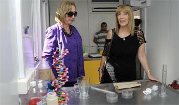 María Julia Muñoz y Celsa Puente en Laboratorio Móvil María Julia Muñoz y Celsa Puente en Laboratorio Móvil