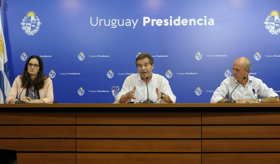 Flavia Pisani, Ernesto Talvi y Javier García