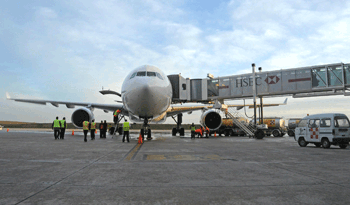 Preparación de despegue en aeropuerto de Carrasco