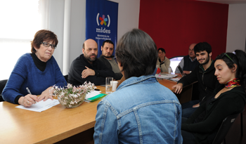 Ministra Marina Arismendi con organizaciones sociales de Río Negro Ministra Marina Arismendi con organizaciones sociales de Río Negro
