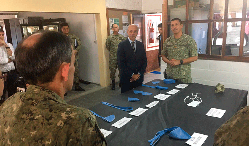 Javier García en el Servicio de Intendencia del Ejército Nacional Javier García en el Servicio de Intendencia del Ejército Nacional