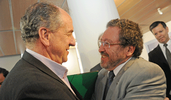 Murro y Chediak en firma del convenio colectivo. Murro y Chediak en firma del convenio colectivo.