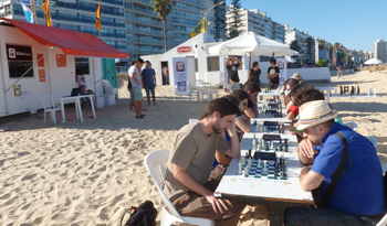 Juegos de mesa en playa Pocitos Juegos de mesa en playa Pocitos